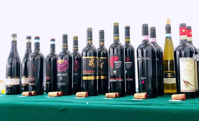 意大利经典酒庄代表--黑月酒庄联盟大师班成功举办