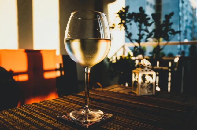 西班牙的白葡萄酒，是如何一步步吸引世界葡萄酒市场的目光 | 卢埃达产区