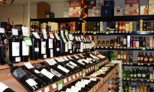 海口市市监局开展打击经销“山寨”进口葡萄酒违法行为