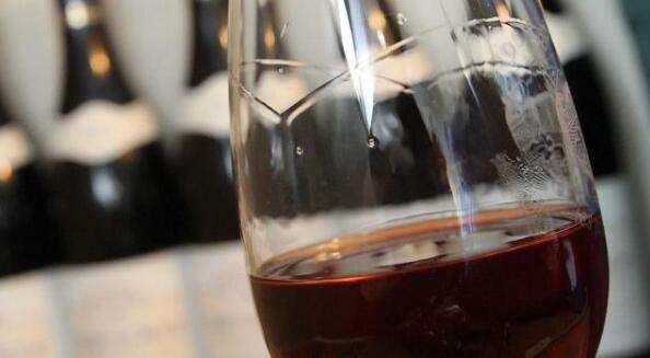 波尔多企业家推出葡萄酒和大麻二醇结合饮料