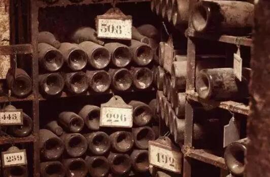 勃艮第葡萄酒10年涨幅最大，交易份额曾超越波尔多