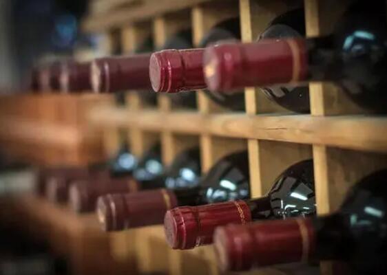 澳洲散装葡萄酒出口量增长，出口价却下降