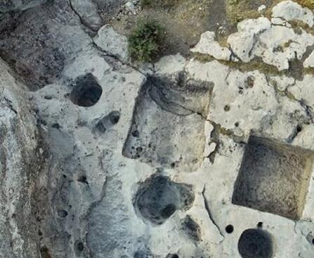 伊拉克考古学家发现一座古老大型酿酒厂遗址