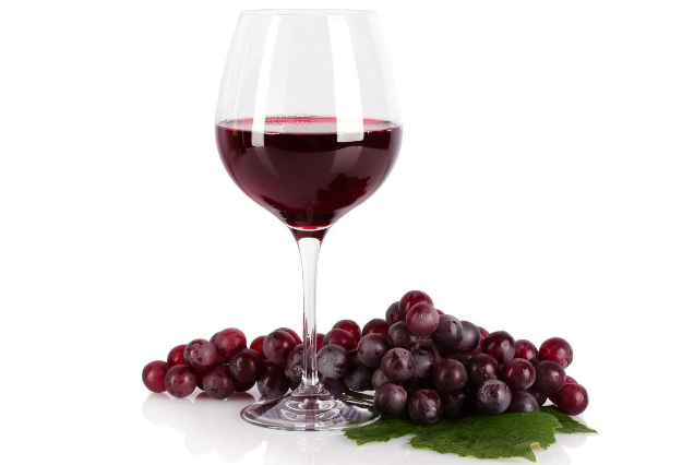 饮葡萄酒的“礼数”你学会了吗？