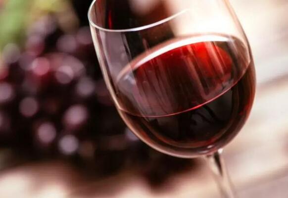 深圳大学教授团队揭示红葡萄酒多聚多酚的新进展