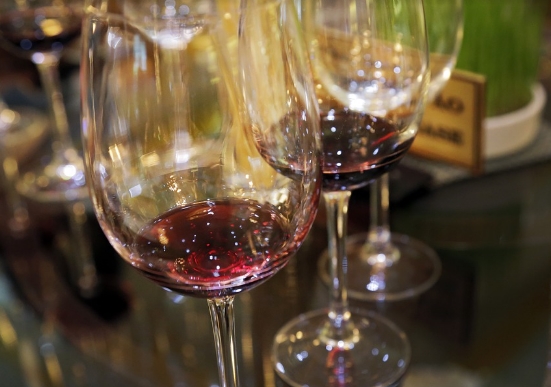 百年老藤干红葡萄酒怎么喝？