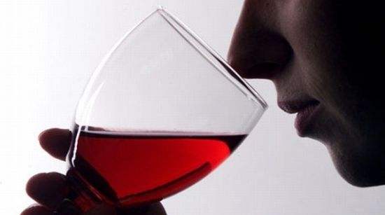 葡萄酒对女人来说天生是好东西 葡萄酒对女性有什么好处
