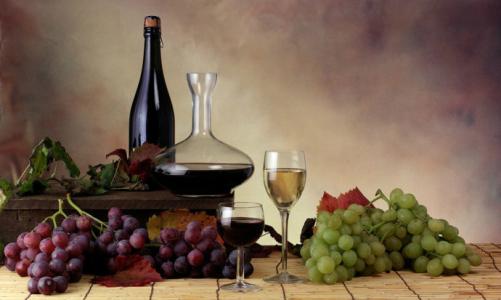 关于葡萄酒的色泽是怎么样的呢