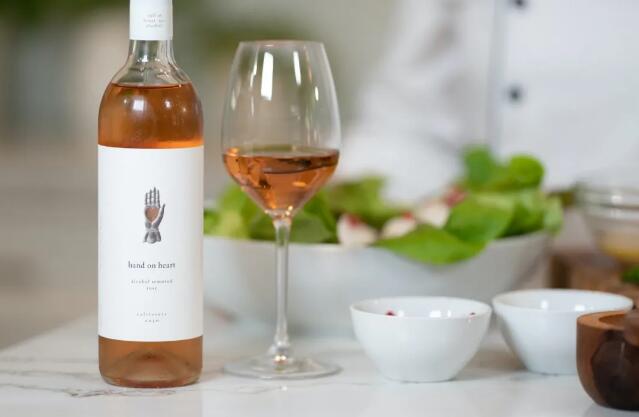 加州米勒家族葡萄酒公司与美国名厨Cat Cora推出无醇葡萄酒品牌