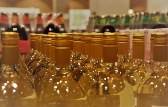 IWSR发布2022年全球酒精饮料行业主要趋势