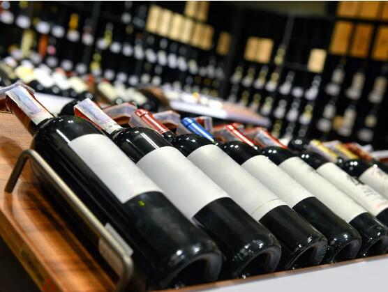 葡萄酒收藏表现好于平均值，过去十年上涨137%