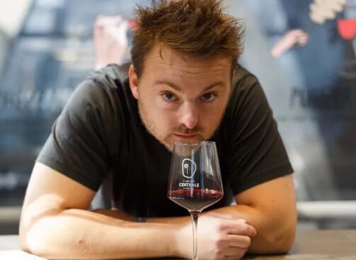 Tastingbook 将卢卡•加迪尼评为世界最好品酒师