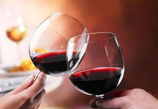 最新研究：适度饮葡萄酒有助于促进健康