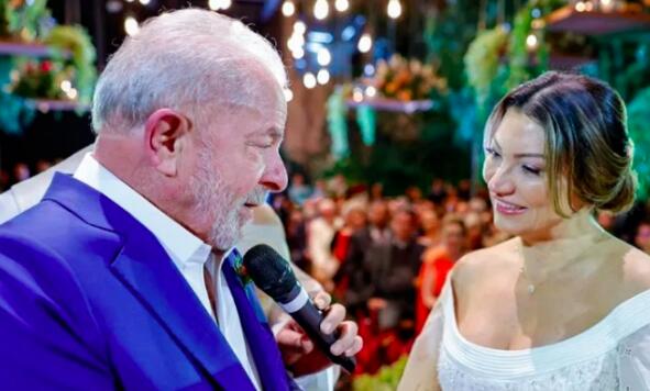 巴西前总统的婚礼酒单曝光