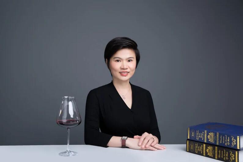 热烈祝贺丨韩颖总经理荣获国家级《葡萄酒酿酒师二级》证书