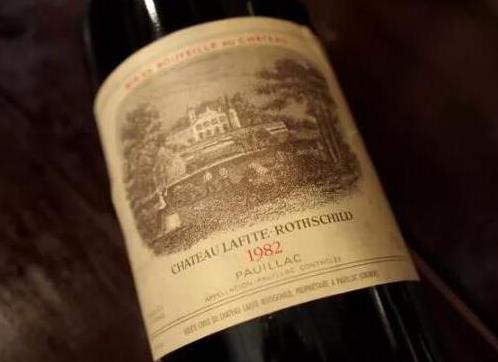 82拉菲红酒是82年生产的吗？
