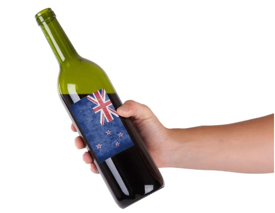 澳洲葡萄酒的回归势必会抢占国内进口葡萄酒产国的市场份额，尤其是法国与智利