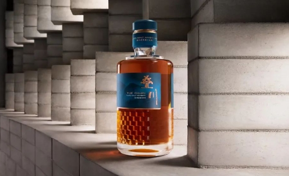 在保乐力加宣布叠川纯麦芽威士忌正式发布 醇香间展现中国威士忌之韵