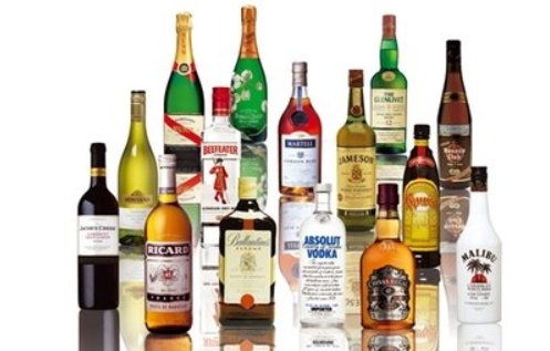 保乐力加 (Pernod Ricard) 已将全年销售指引下调至6月底