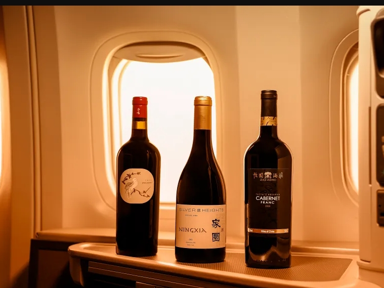 国泰航空为商务舱和头等舱新增四款中国葡萄酒